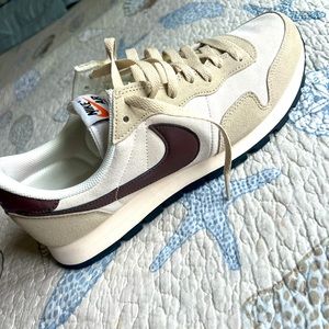 Nike Air Pegasus 83 sail brown 10.5 worn 1 time